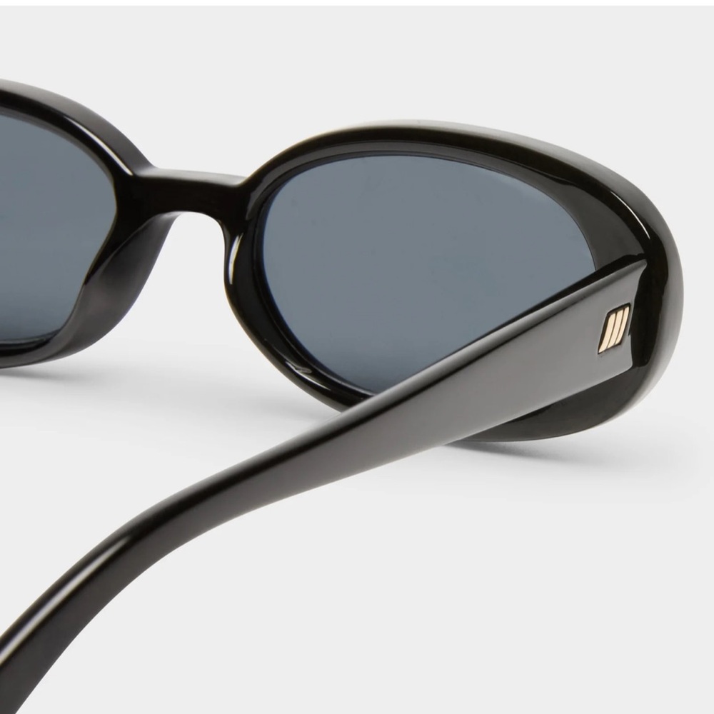 Le Specs - Outta Love - Picture 4 of 8